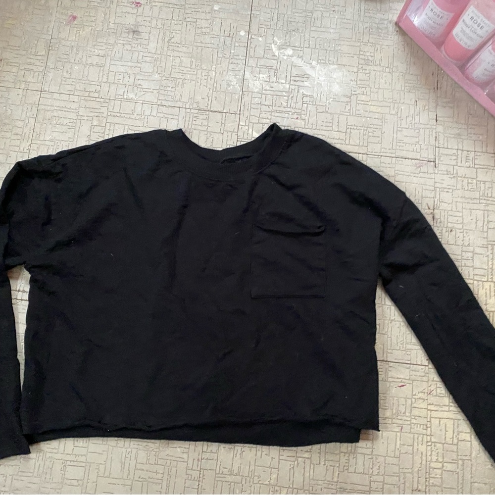 black cropped long sleeve